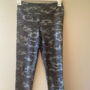 Camo print athletic leggings